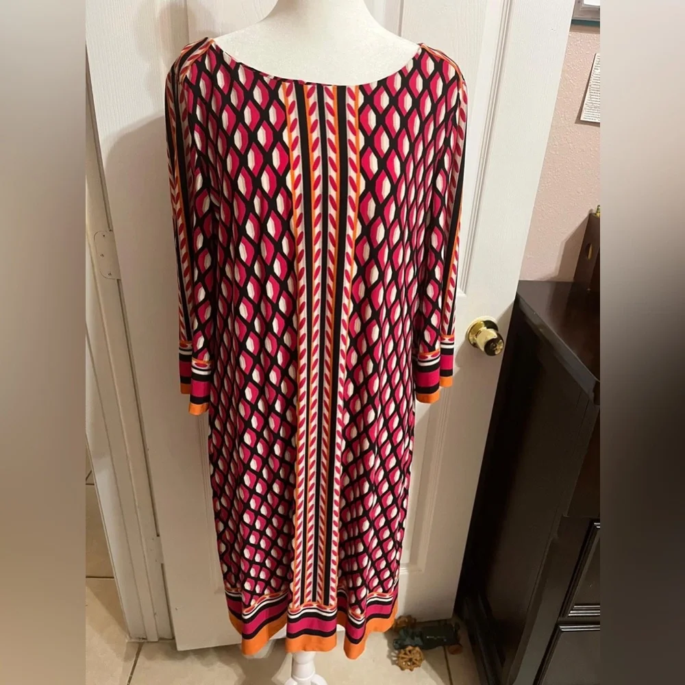 (26) Calvin Klein Geometric Patterned Dress - Red and Orange